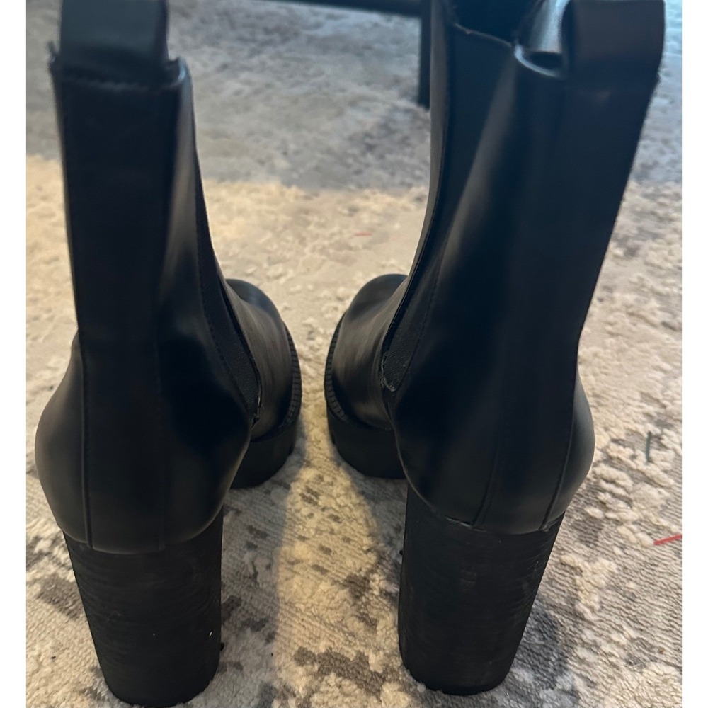 Charles David Black Faux Leather Chunky Heel Lug Sole Chelsea Boots size 5 - Picture 4 of 5